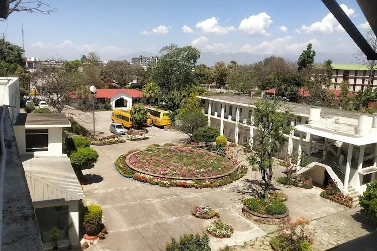 Sardar Bhagwan Singh School of Pharmaceutical Sciences & Technology Campus