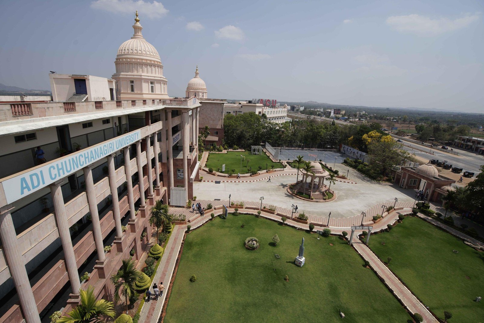 CAMPUS